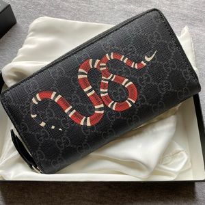 Gucci Snake Long Zip Wallet (Authentic)